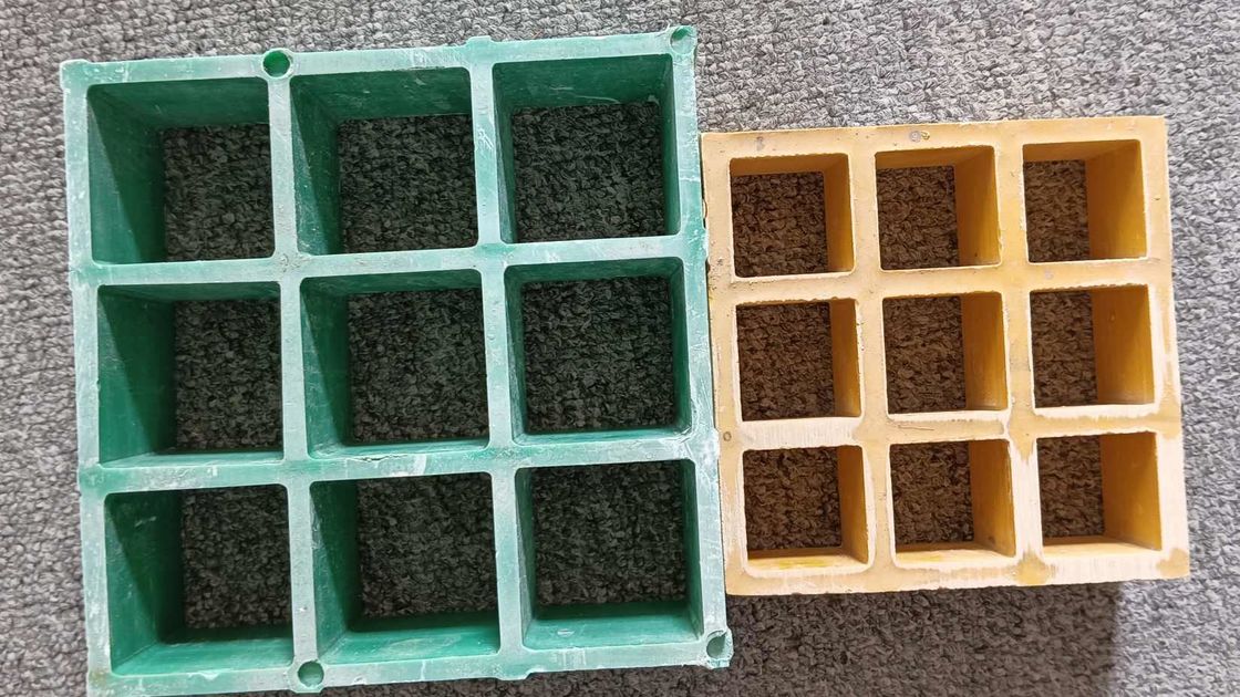 Χρωματιστά FRP Grating Fiberglass Grid Εξωτερικό κάλυμμα αποστράγγισης Καθαριστήρα αυτοκινήτου 38x38mm