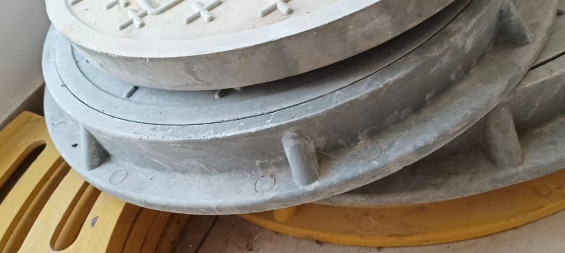 19.7 ίντσες γκρι κυκλική κάλυψη ανθρακωρύχιας κοινού στυλ για την οδική κατασκευή